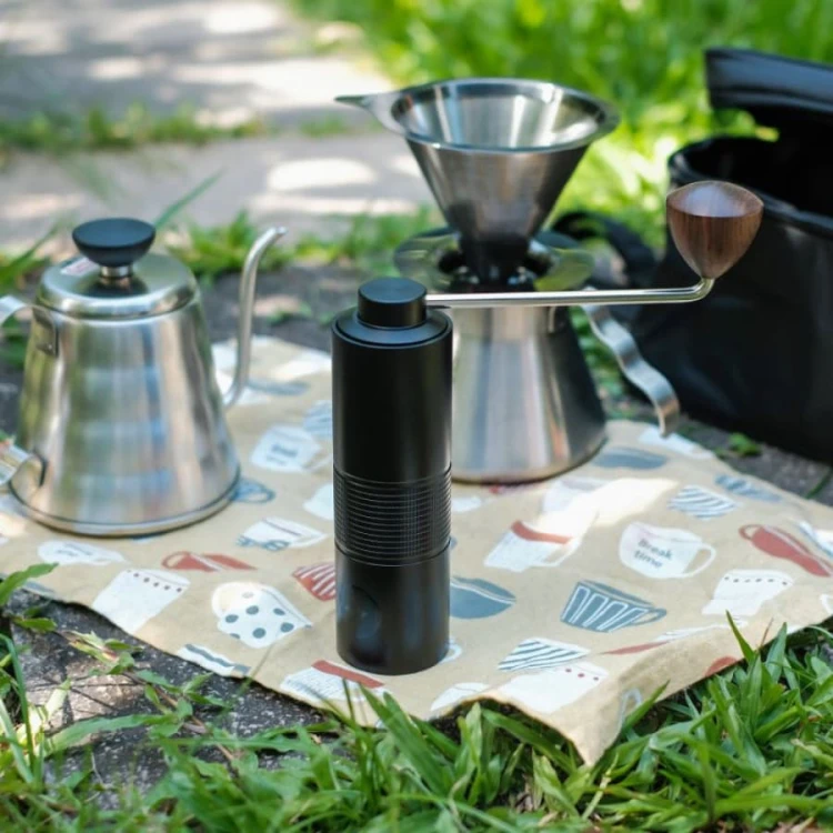Hario Kabuto młynek ręczny żarnowy | CoffeeLove