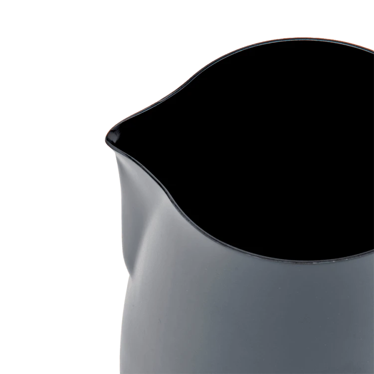 Rhino Coffee Gear dzbanek do mleka czarny 360 ml | CoffeeLove