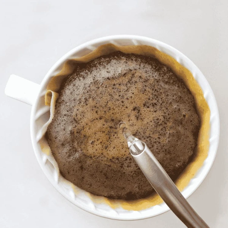 Hario dripper V60-02 ceramiczny biały | CoffeeLove